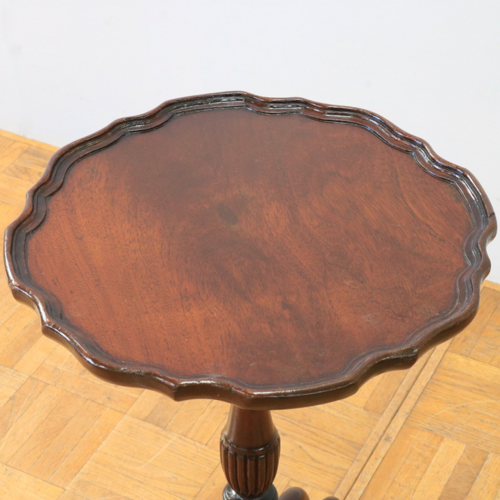 ワインテーブル　