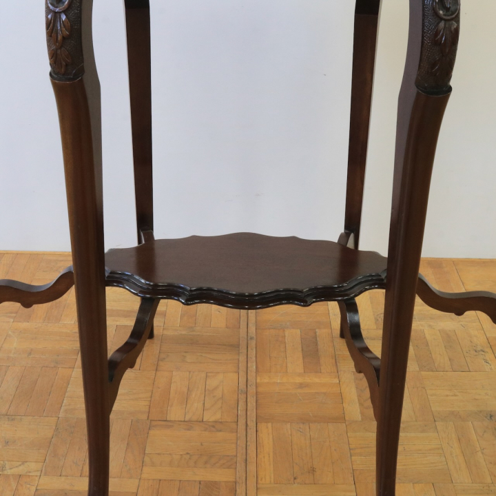 ティーテーブル