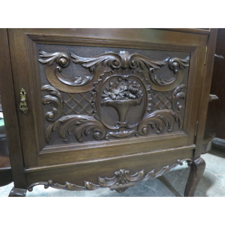 パーラーキャビネット