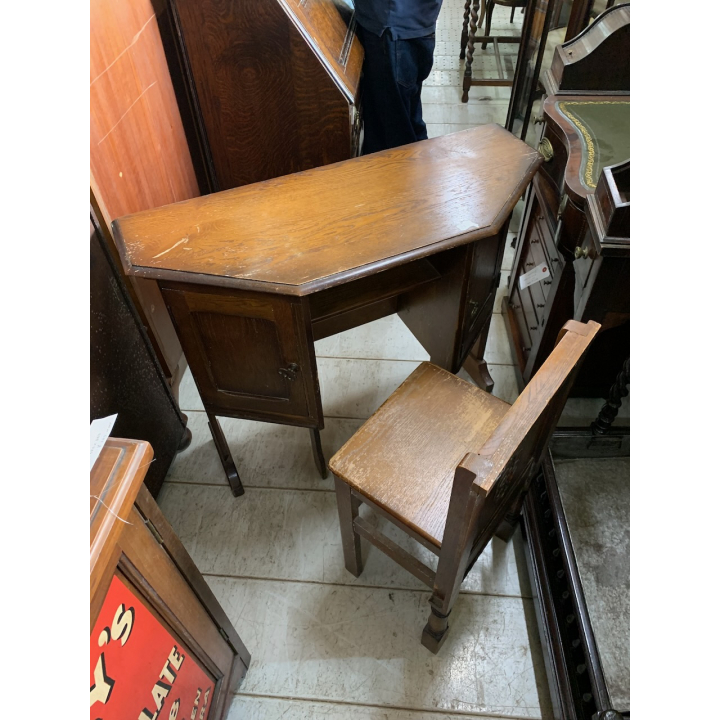 ライティングデスク