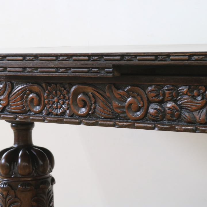 ドローリーフテーブル