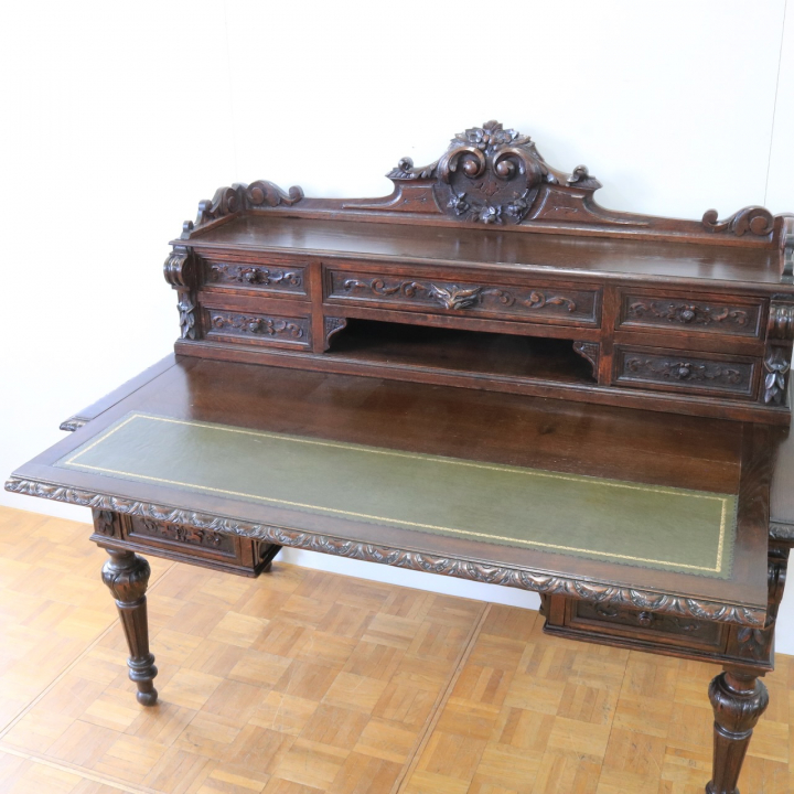 ライティングデスク