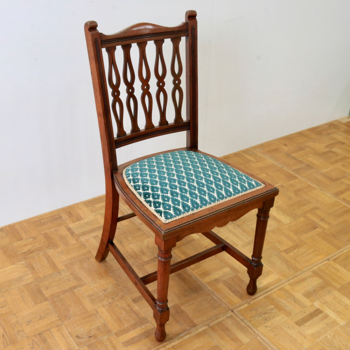 サイドチェアー