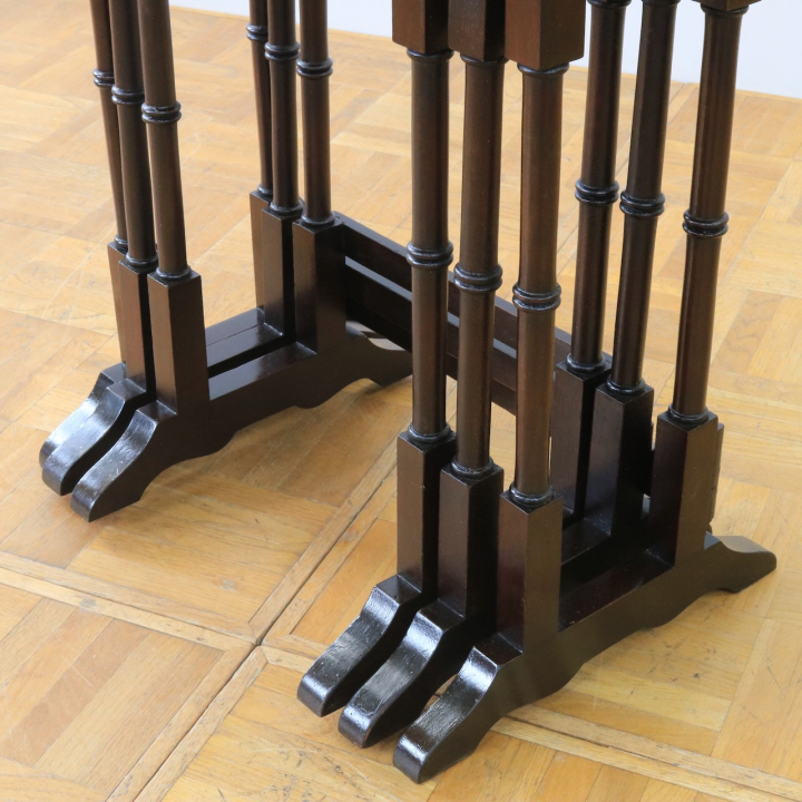 ネストテーブル