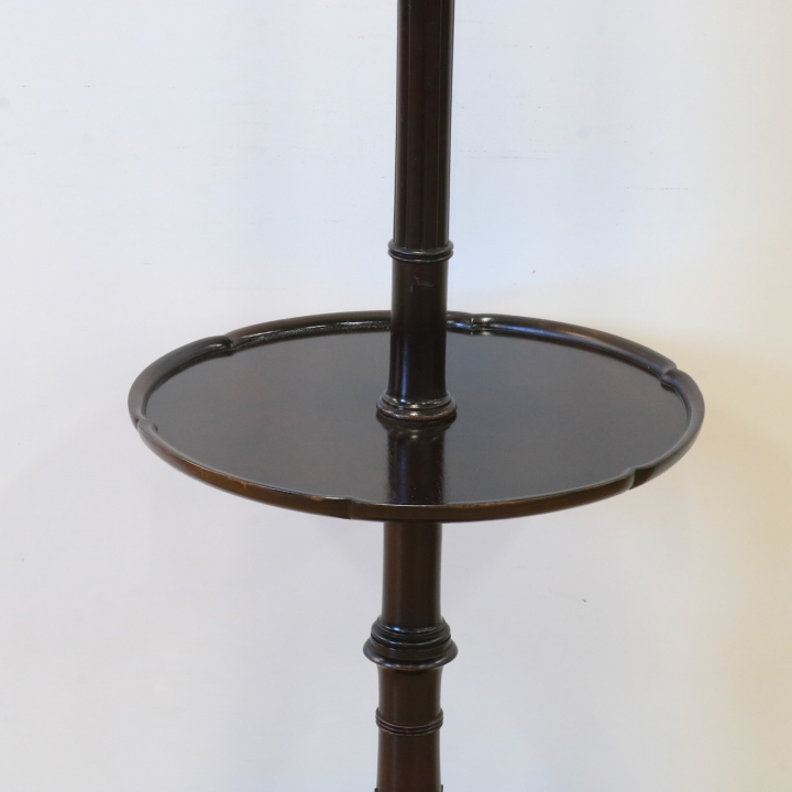 フロアスタンド