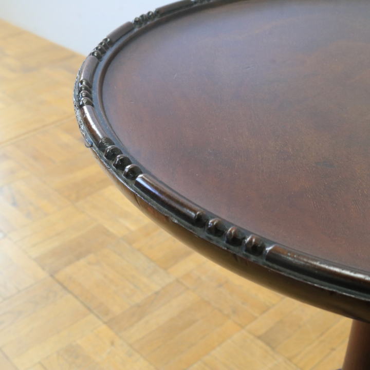 ワインテーブル　