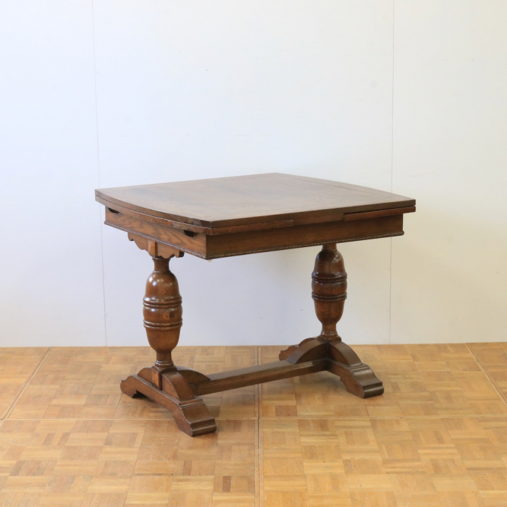 ドローリーフテーブル