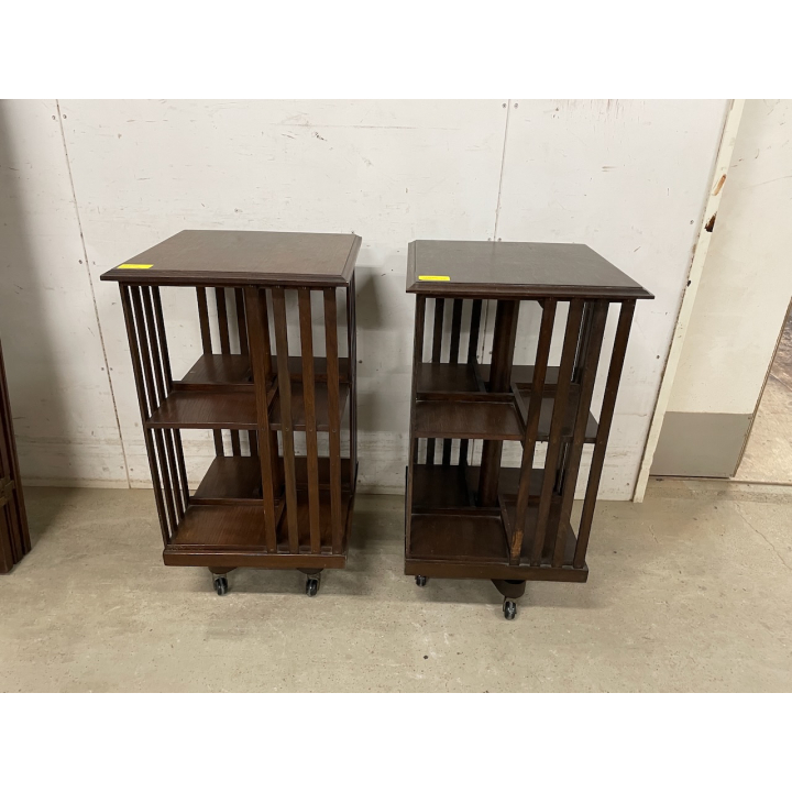  リボルビングブックケース