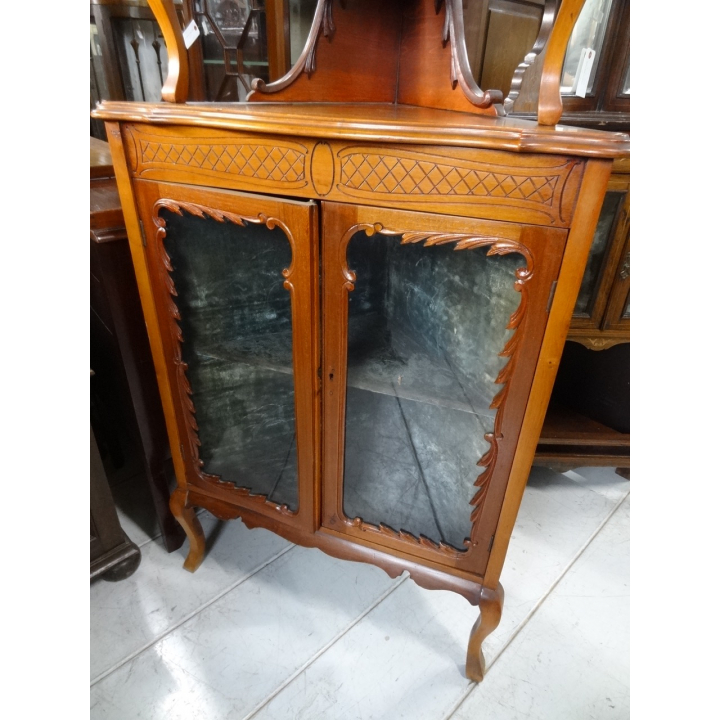 コーナーキャビネット　