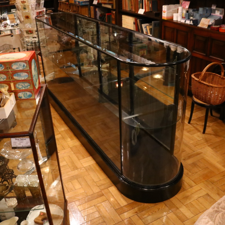 ショップキャビネット