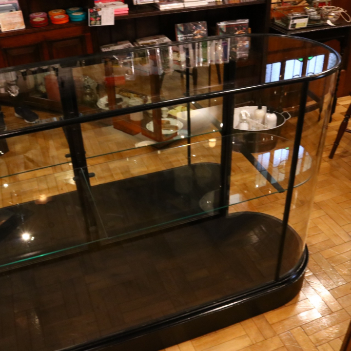 ショップキャビネット