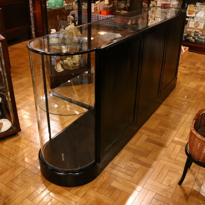 ショップキャビネット