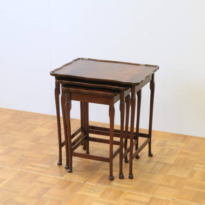 ネストオブテーブルズ