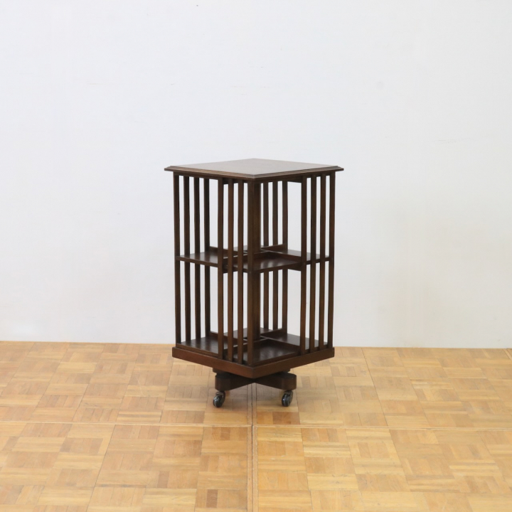 リボルビングブックケース