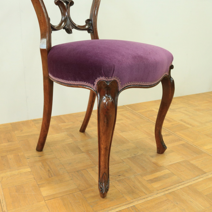 バルーンバックチェアー | ウォールナット 1890年代 | 408-U-0983