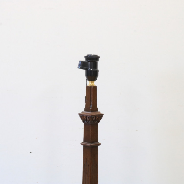 フロアスタンド