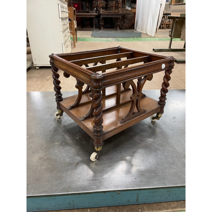 マガジンラック　