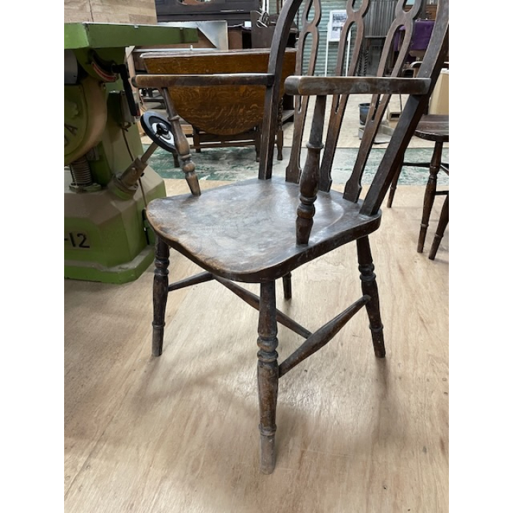  アームチェアー