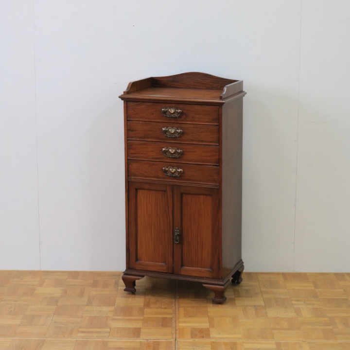 ミュージックキャビネット