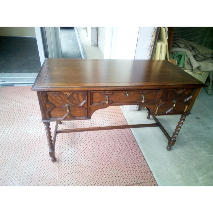 ライティングデスク