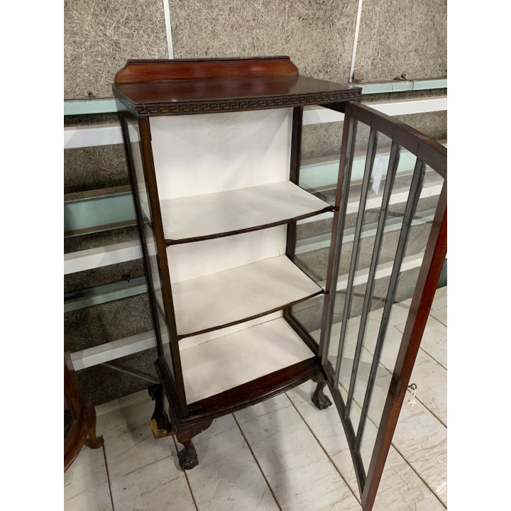 グラスキャビネット