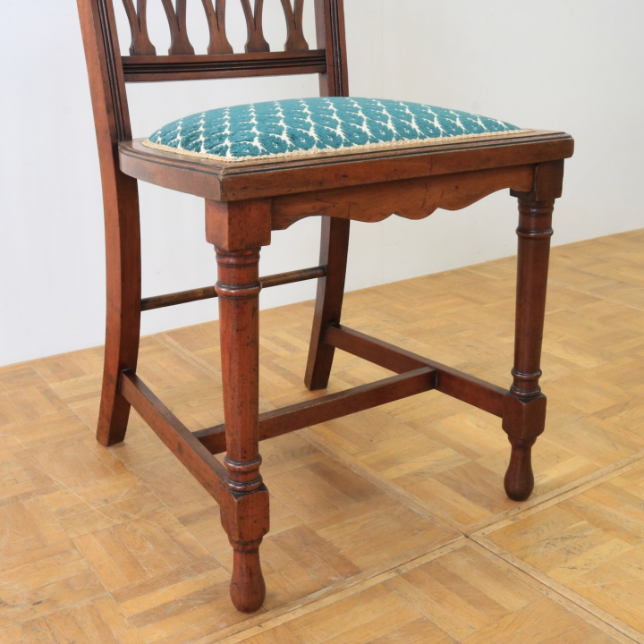 サイドチェアー