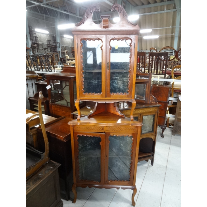 コーナーキャビネット　