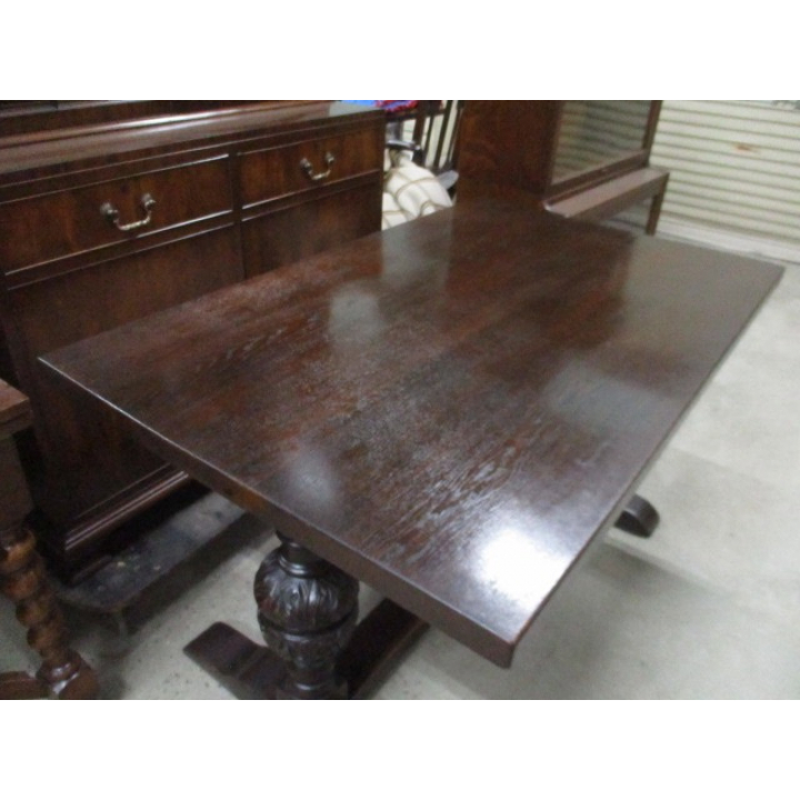 リフェクトリーテーブル