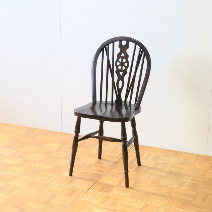 スピンドルチェアー