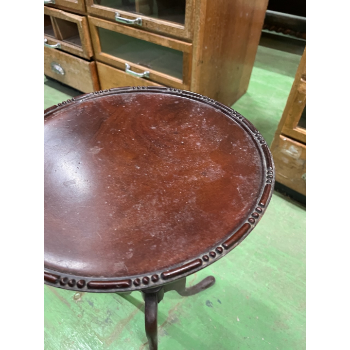 ワインテーブル　