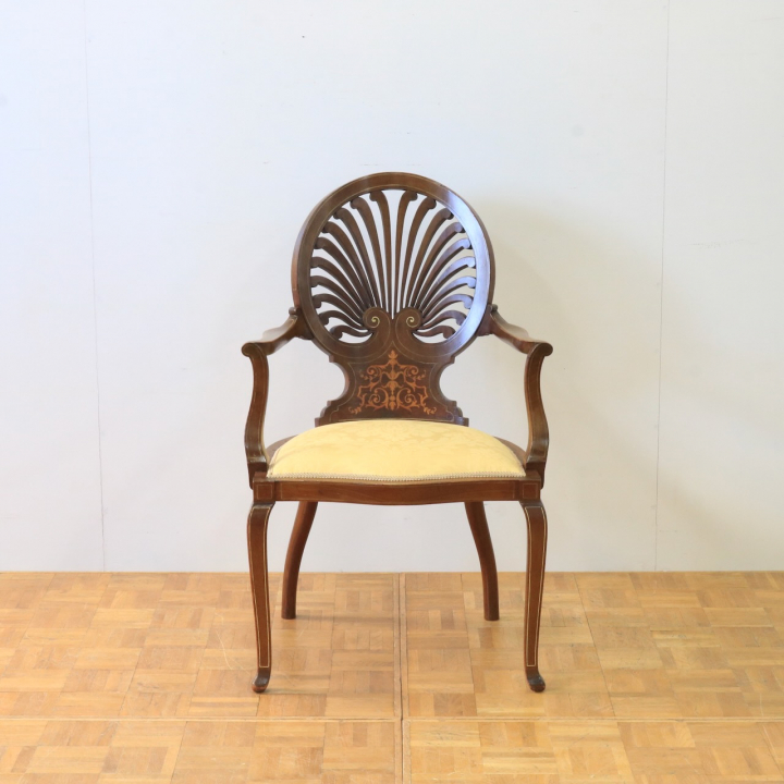 アームチェアー 