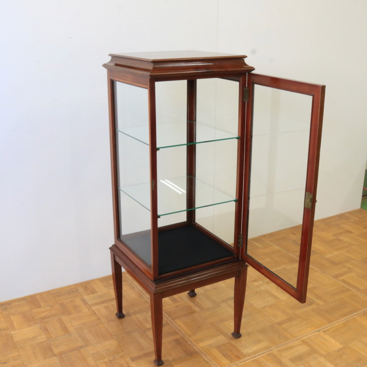 ショップキャビネット