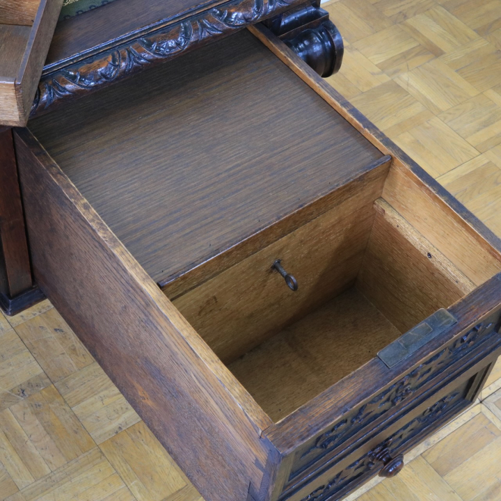 ライティングデスク