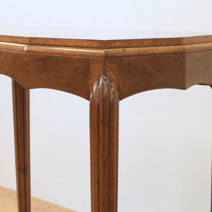 カードテーブル