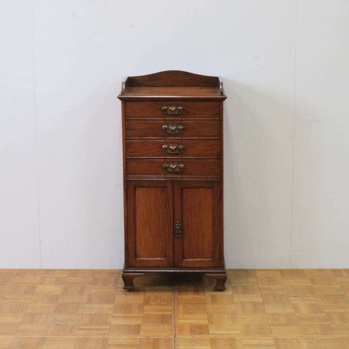 ミュージックキャビネット