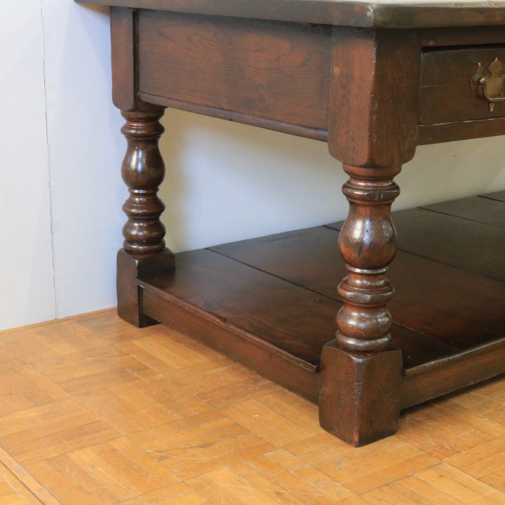 コーヒーテーブル