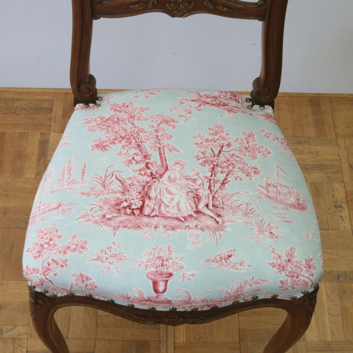 フレンチチェアー