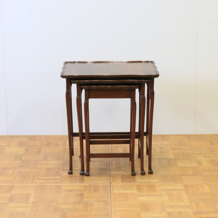 ネストオブテーブルズ