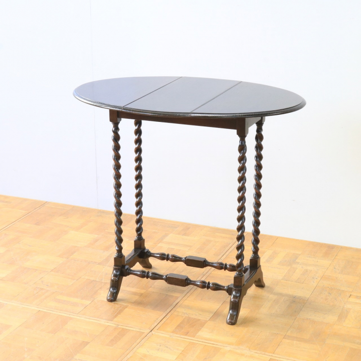 ドロップリーフテーブル