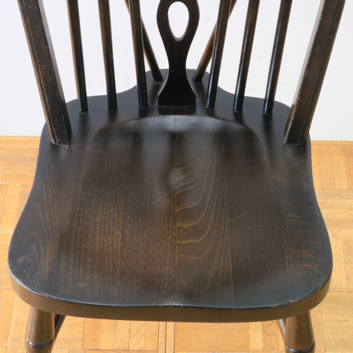 スピンドルチェアー