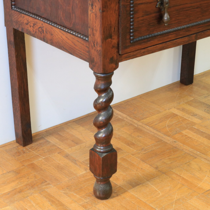 チェストオブドロワーズ