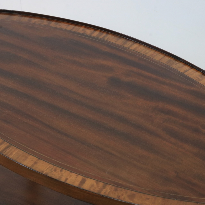 ダムウェイターテーブル