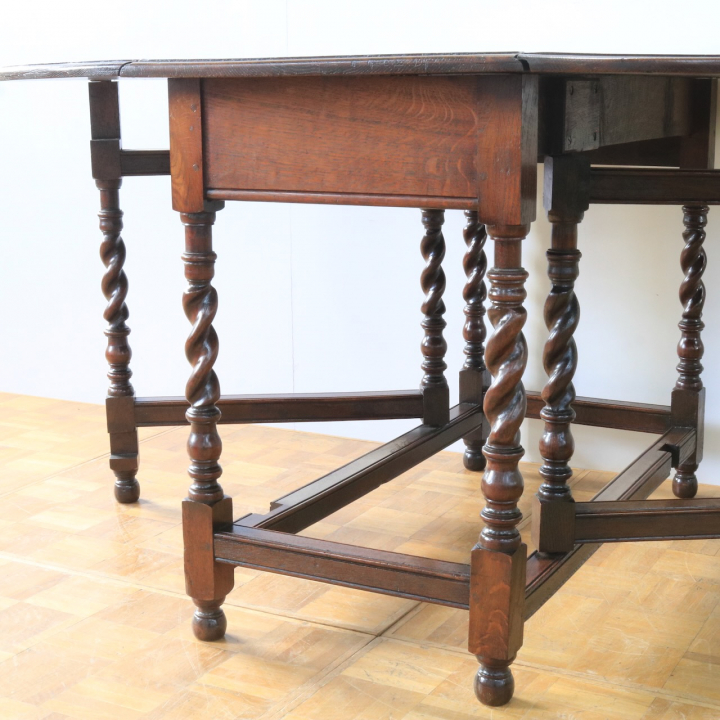 ゲートレッグテーブル