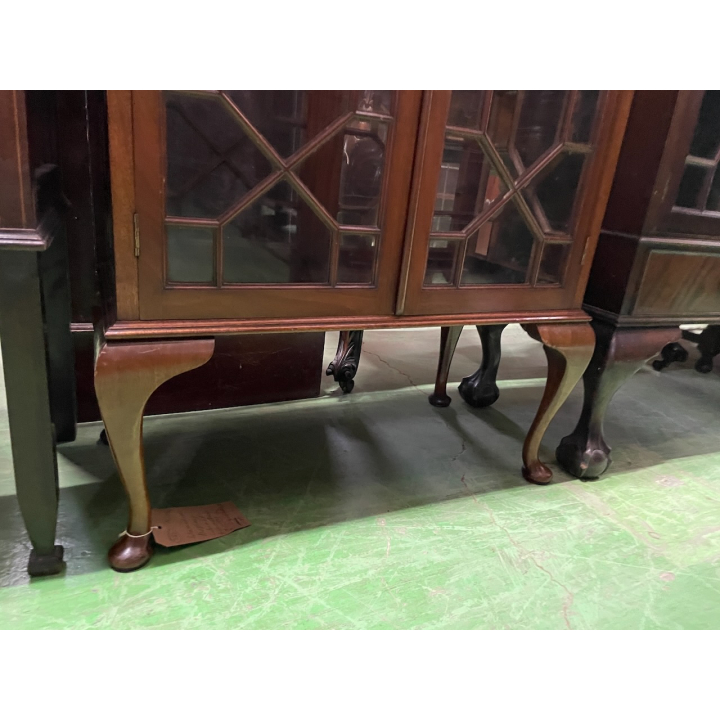 グラスキャビネット