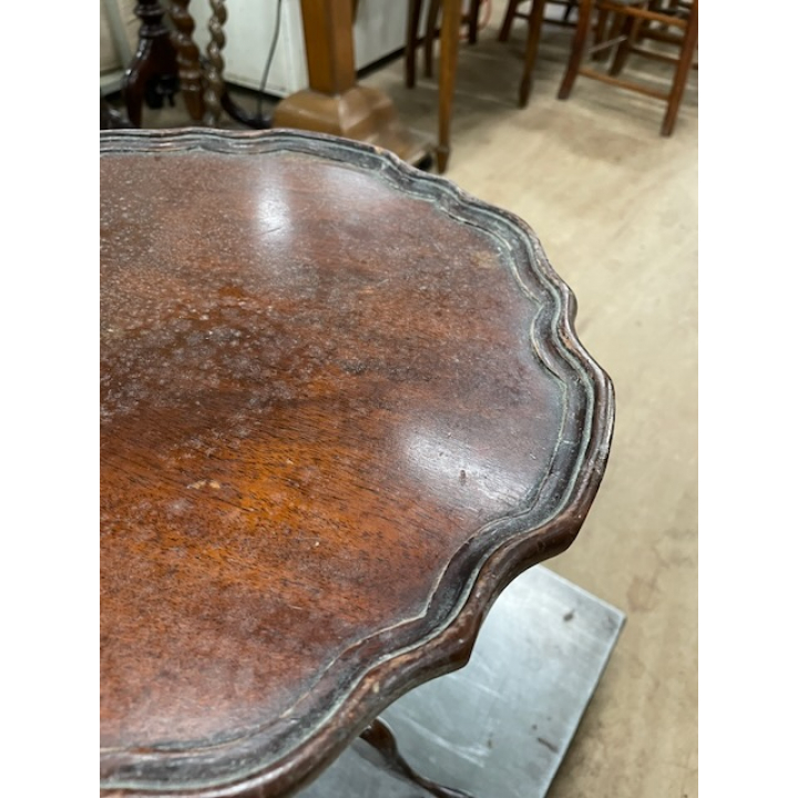 ワインテーブル　