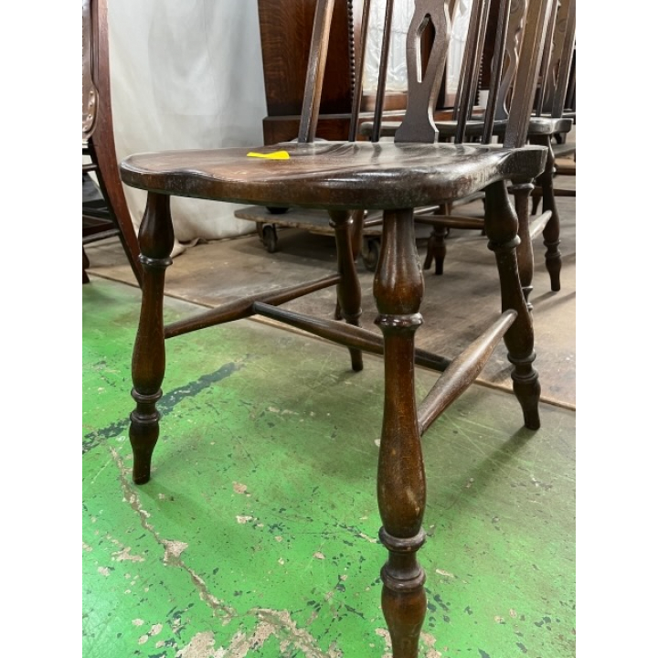  スピンドルチェアー