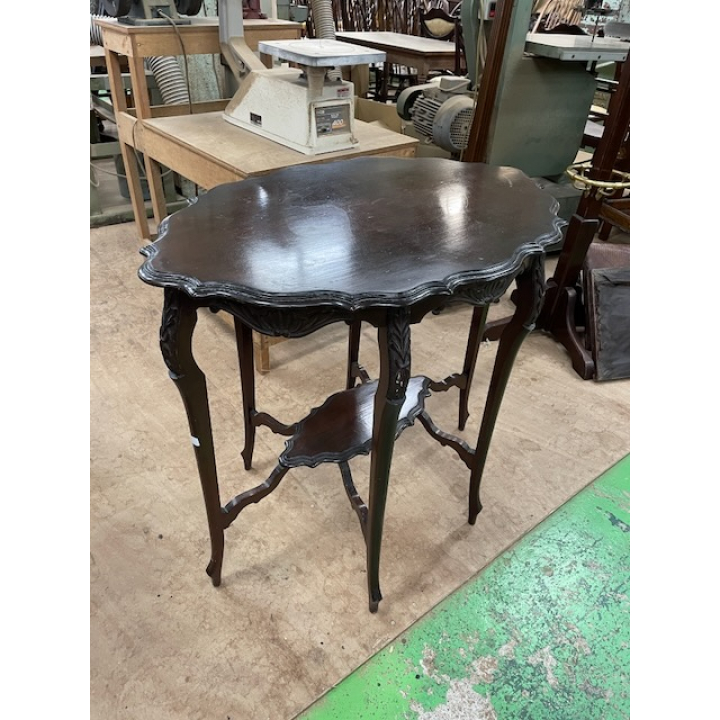 ティーテーブル