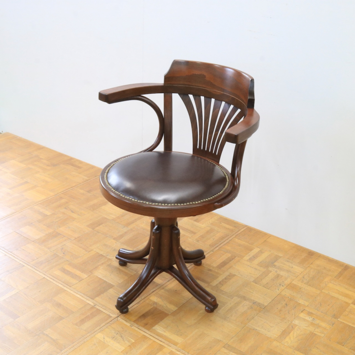 ベントウッドチェアー