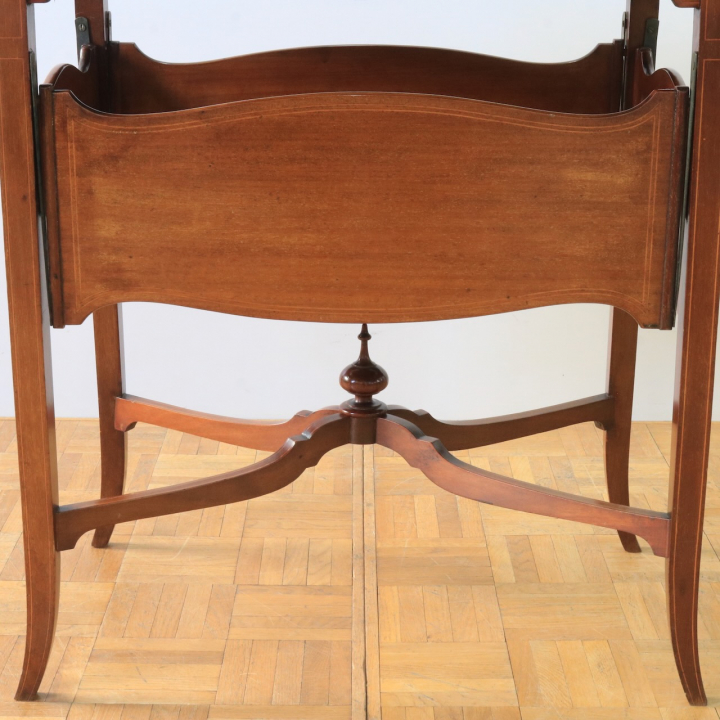 サイドテーブル　