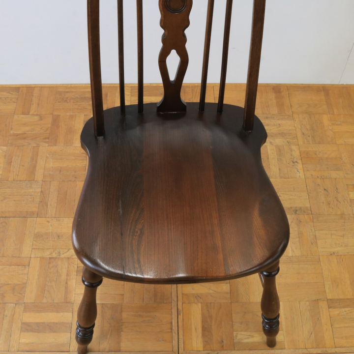  スピンドルチェアー